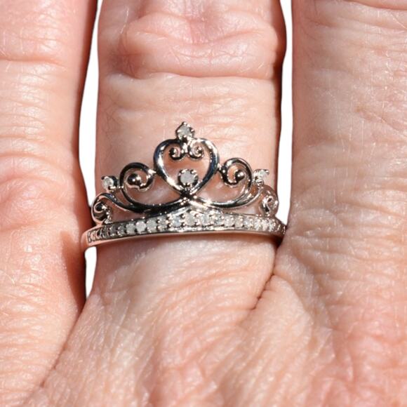 Natural .10ct Diamond Ring 925 Sterling Silver US Size 7 Crown Ring - Picture 2 of 6